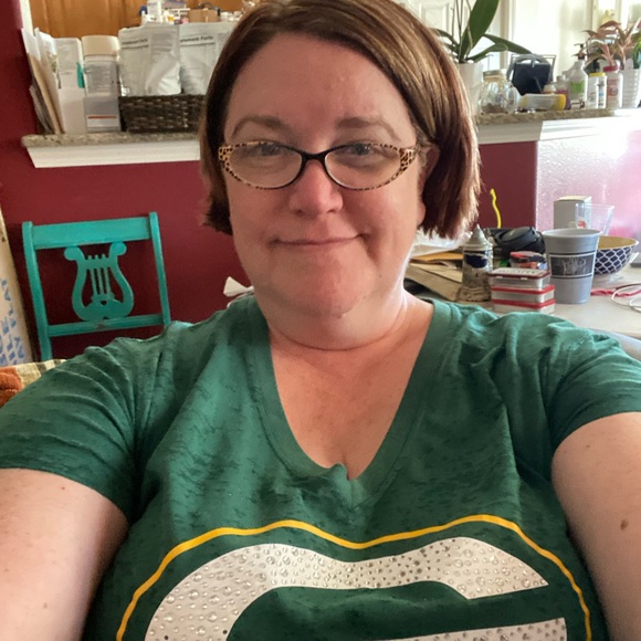 Meet your Posher, Rachel - Picture 1 of 3